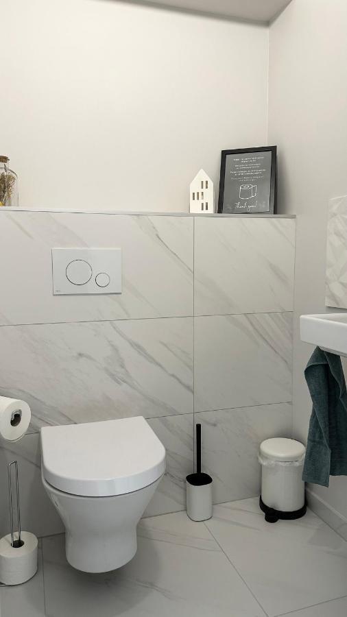Linden Apartman 104 - Adults Only Mosonmagyaróvár Buitenkant foto